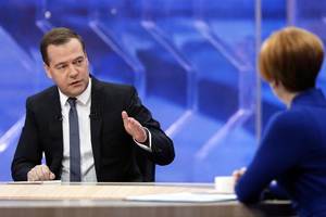 Russian PM warns against 'hysterics' over ruble collapse